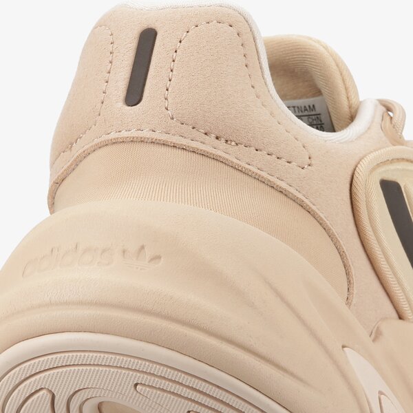 Дамски маратонки ADIDAS OZELIA gx4029 цвят бежов