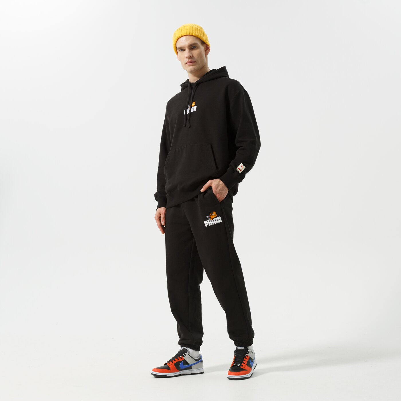 Мъжки суичър PUMA СУИТЧЪР С КАЧУЛКА PUMA X GARFIELD HOODIE 534435 01 цвят черен