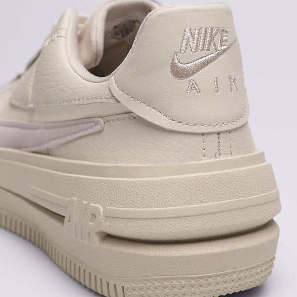 Дамски маратонки NIKE AIR FORCE 1 PLT.AF.ORM dj9946-108 цвят бежов