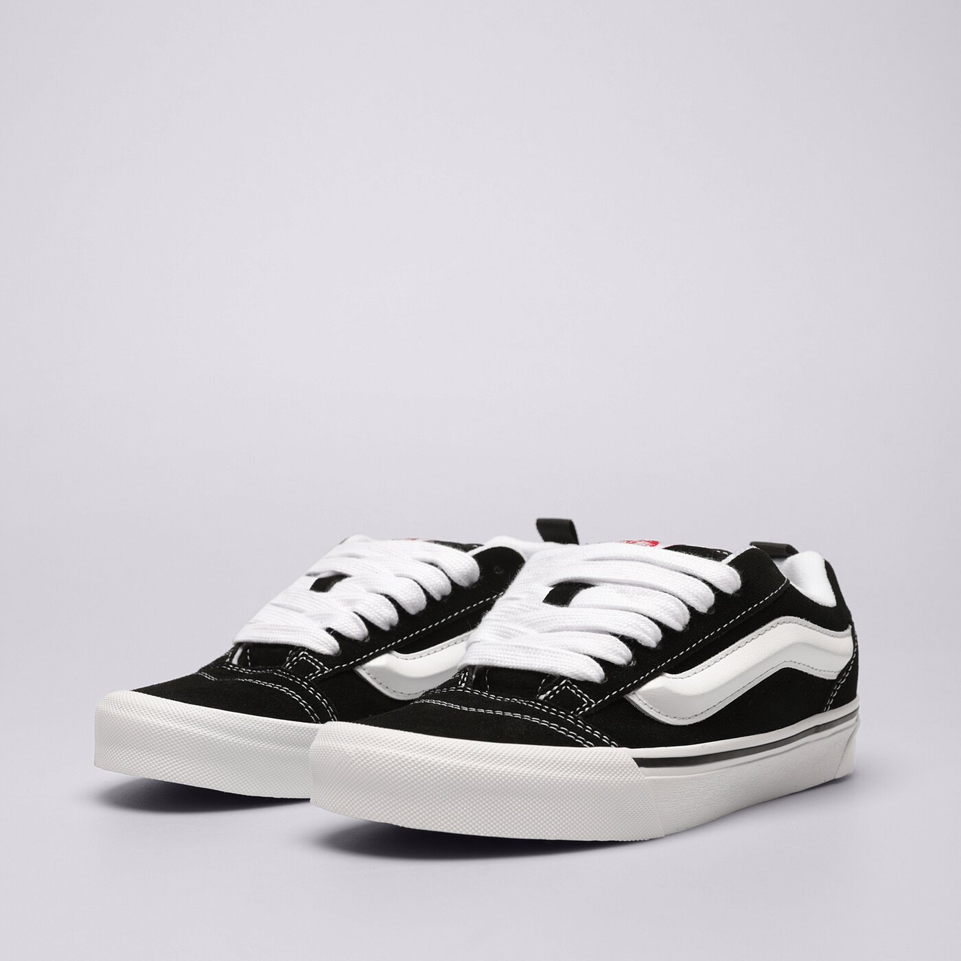 Дамски маратонки VANS KNU SKOOL  vn0009qc6bt1 цвят черен