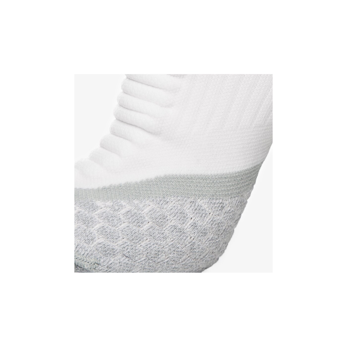 Дамски чорапи NIKE ЧОРАПИ ELITE RUNNING CUSHION QTR sx4850146 цвят бял