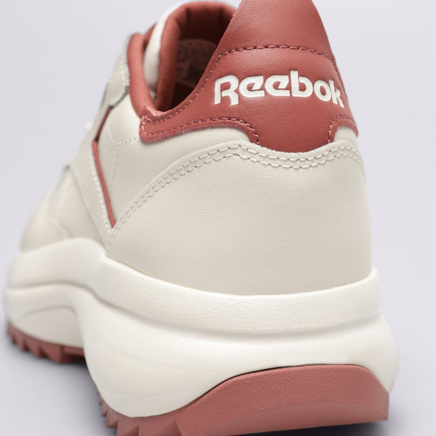 Дамски маратонки REEBOK CLASSIC LEATHER SP EXTRA 100033464 цвят бял