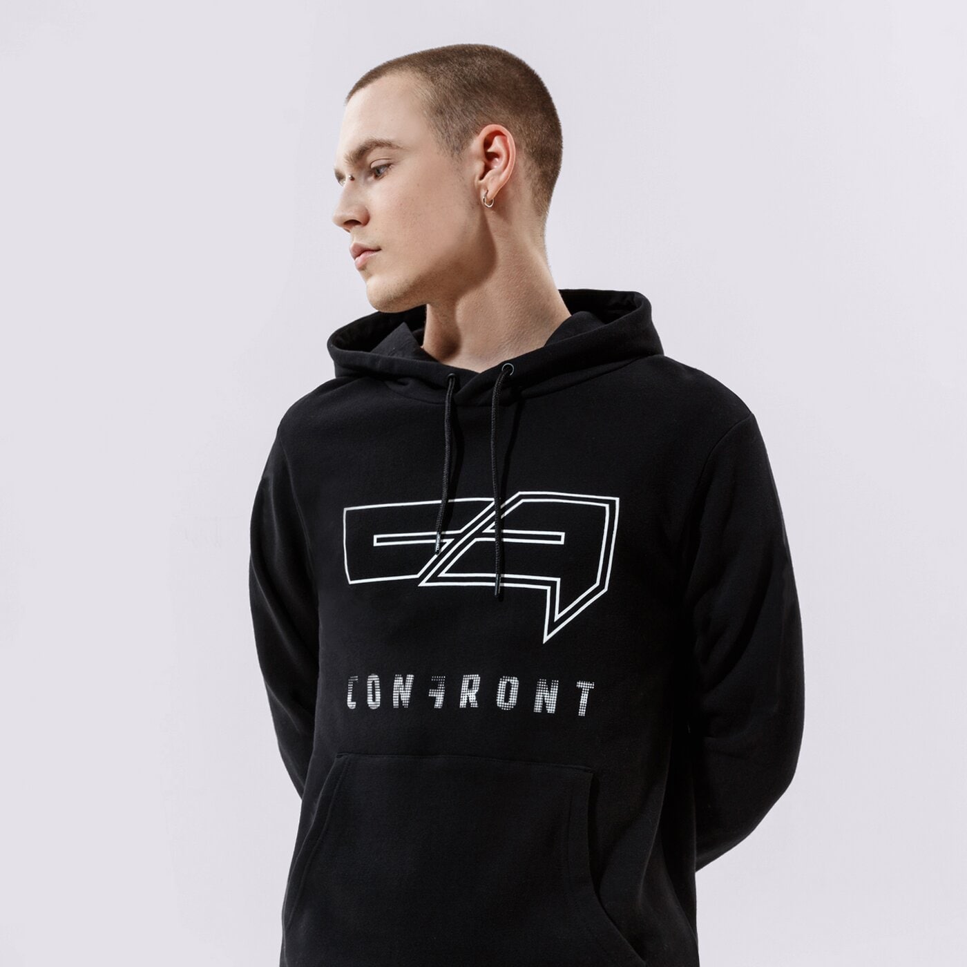 Мъжки суичър CONFRONT СУИТЧЪР С КАЧУЛКА LOGO HOODY BLACK  cf121blm24001 цвят черен