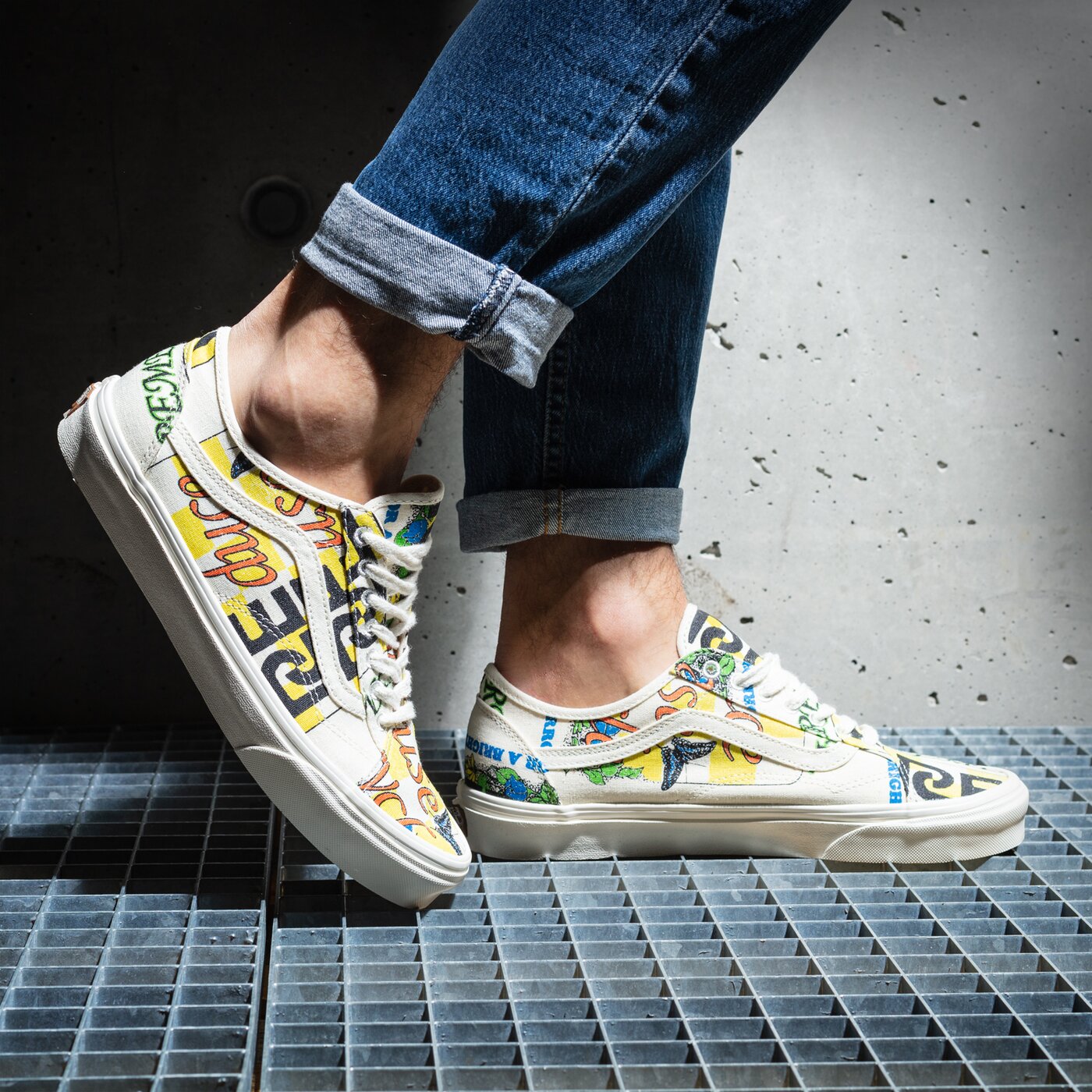 Мъжки маратонки VANS UA OLD SKOOLTAPERED vn0a54f4arg1 цвят бял