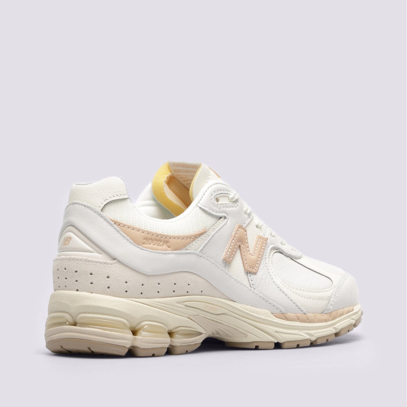 Дамски маратонки NEW BALANCE 2002  m2002rvf цвят бял