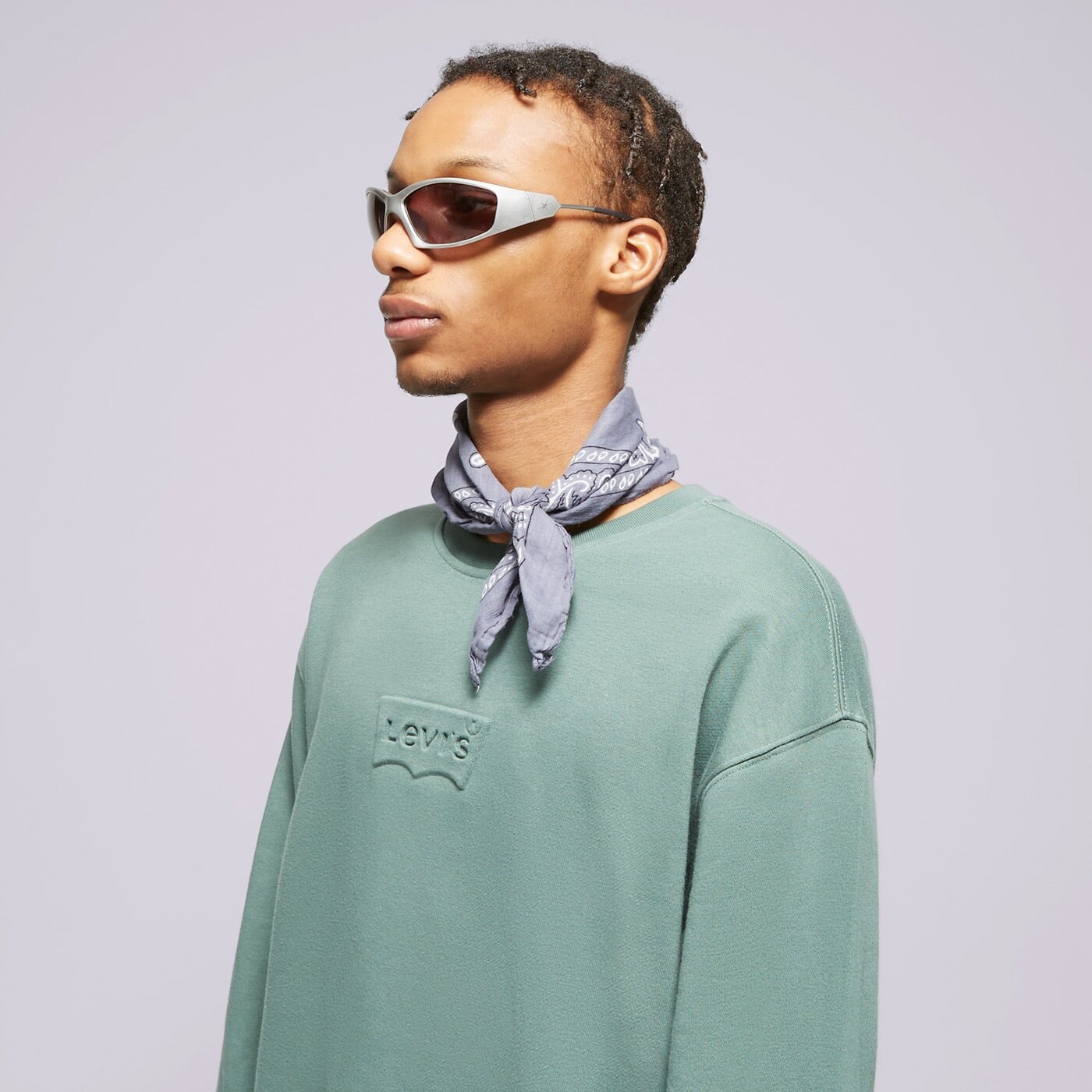 Мъжки суичър LEVI'S СУИТЧЪР RELAXD GRAPHIC CREW GREENS 38712-0238 цвят каки