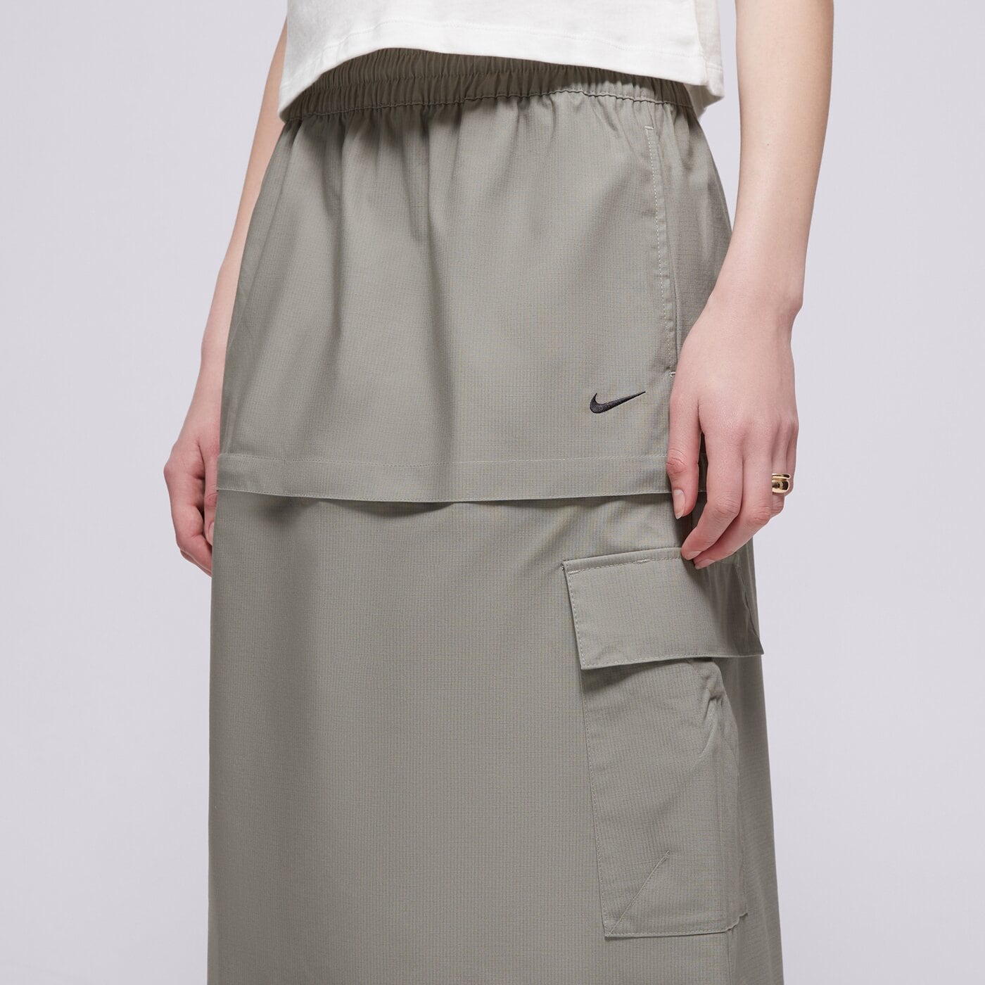 Дамски NIKE ПОЛА W NSW ESSTL WVN MR CGO MDI SKT fv7503-320 цвят каки