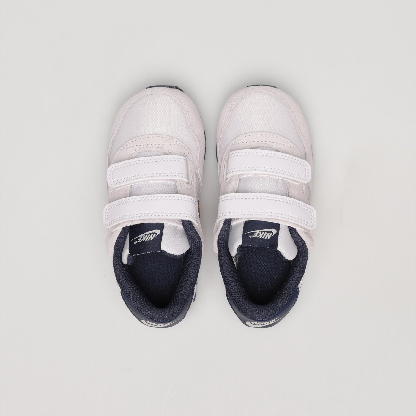 Детски маратонки NIKE MD VALIANT  cn8560-501 цвят бял