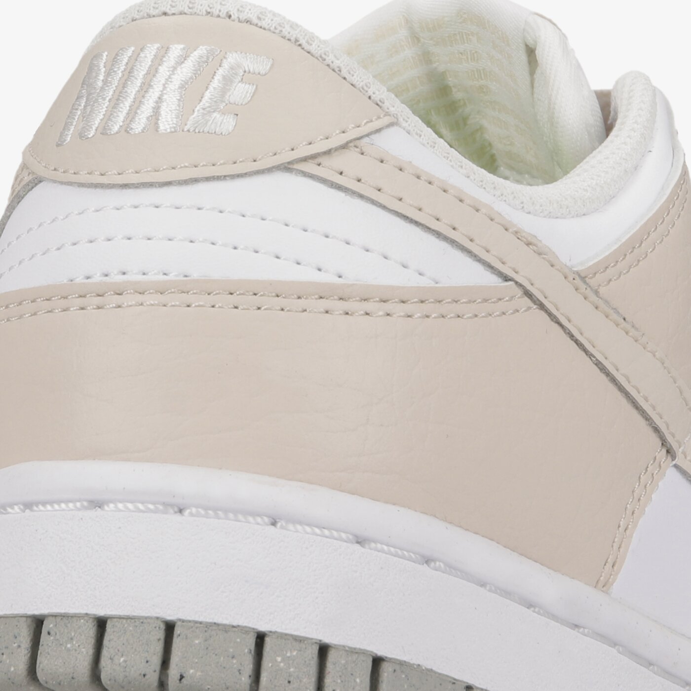 Дамски маратонки NIKE DUNK LOW NEXT NATURE  dn1431-100 цвят сив