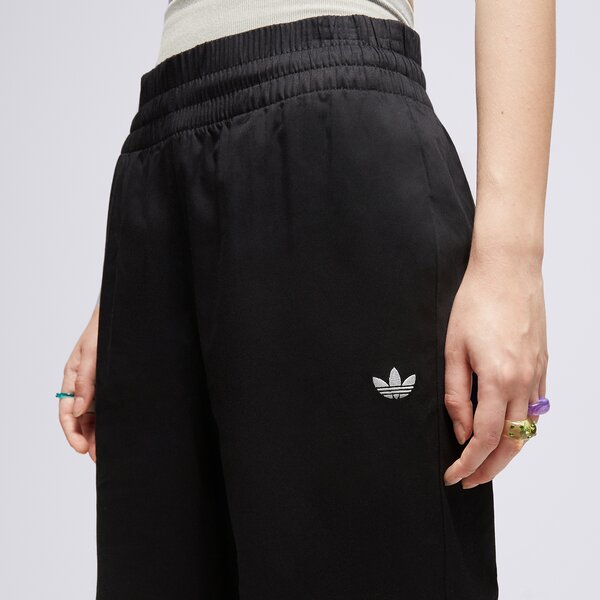 Дамски панталони ADIDAS ПАНТАЛОНИ WIDE CARGO PANT ij8183 цвят черен