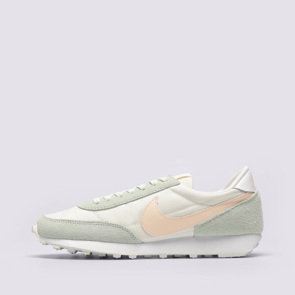 Дамски маратонки NIKE DAYBREAK ck2351-107 цвят многоцветен
