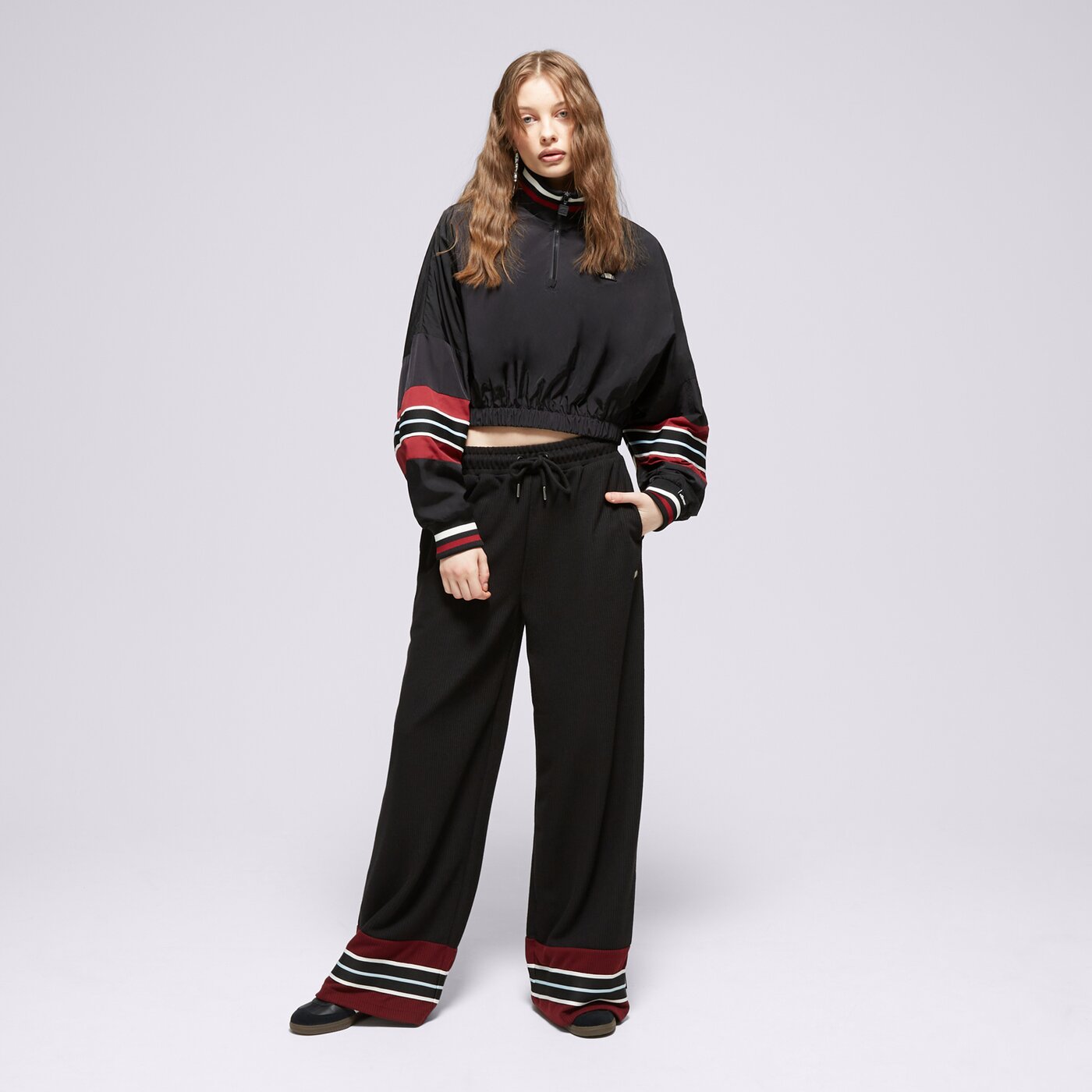 Дамски панталони ELLESSE ПАНТАЛОНИ TRICIA TRACK PANT BLK sgv20153011 цвят черен