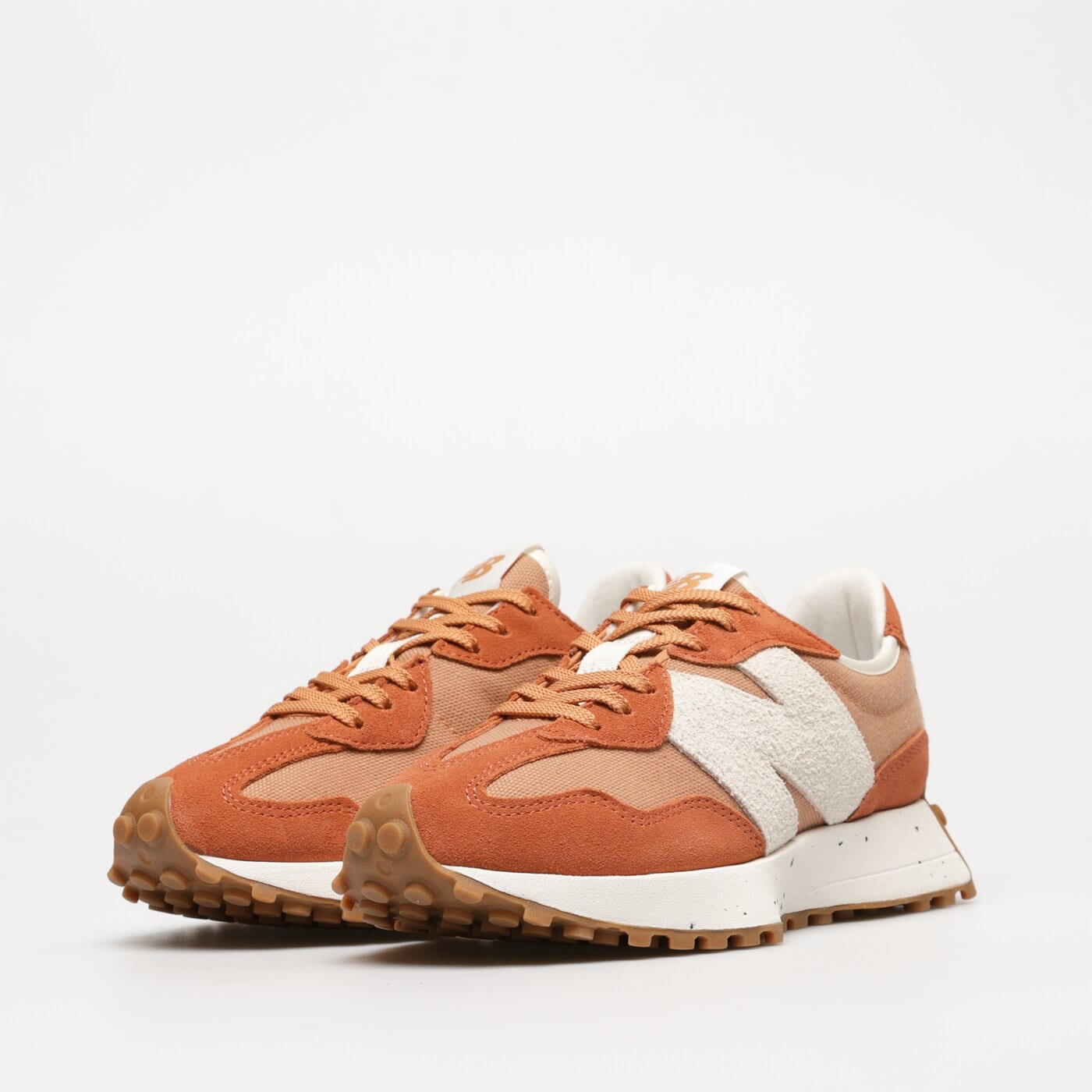 Дамски маратонки NEW BALANCE 327 ws327sm цвят оранжев