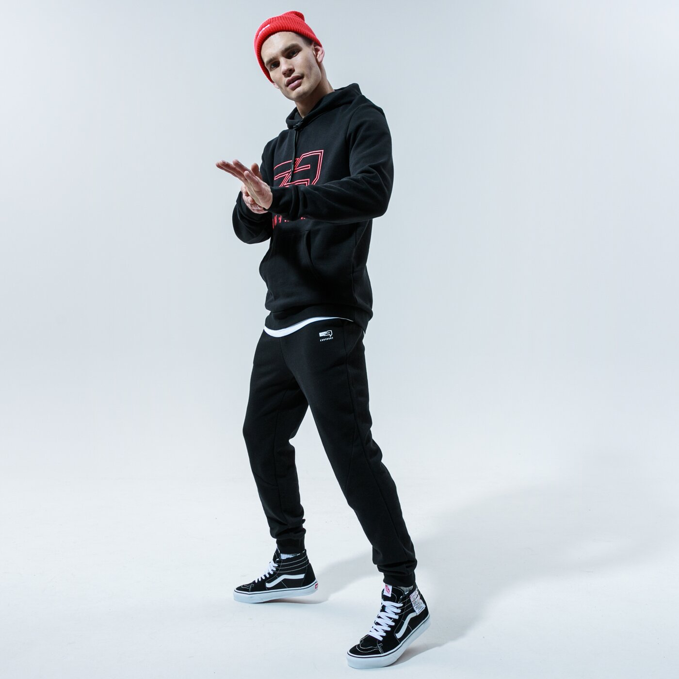 Мъжки суичър CONFRONT СУИТЧЪР С КАЧУЛКА BIG LOGO HOODY cf320blm38001 цвят черен