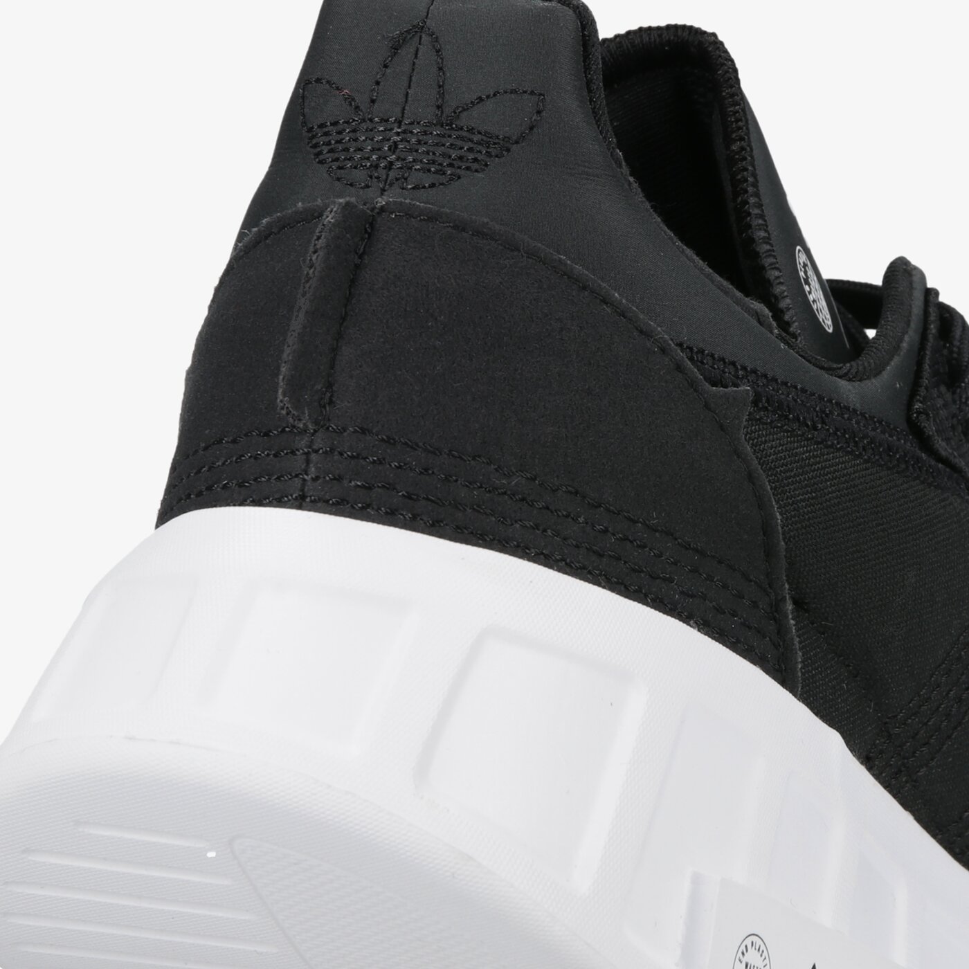 Мъжки маратонки ADIDAS EARTH RUNNER PRIMEBLUE fx5080 цвят черен