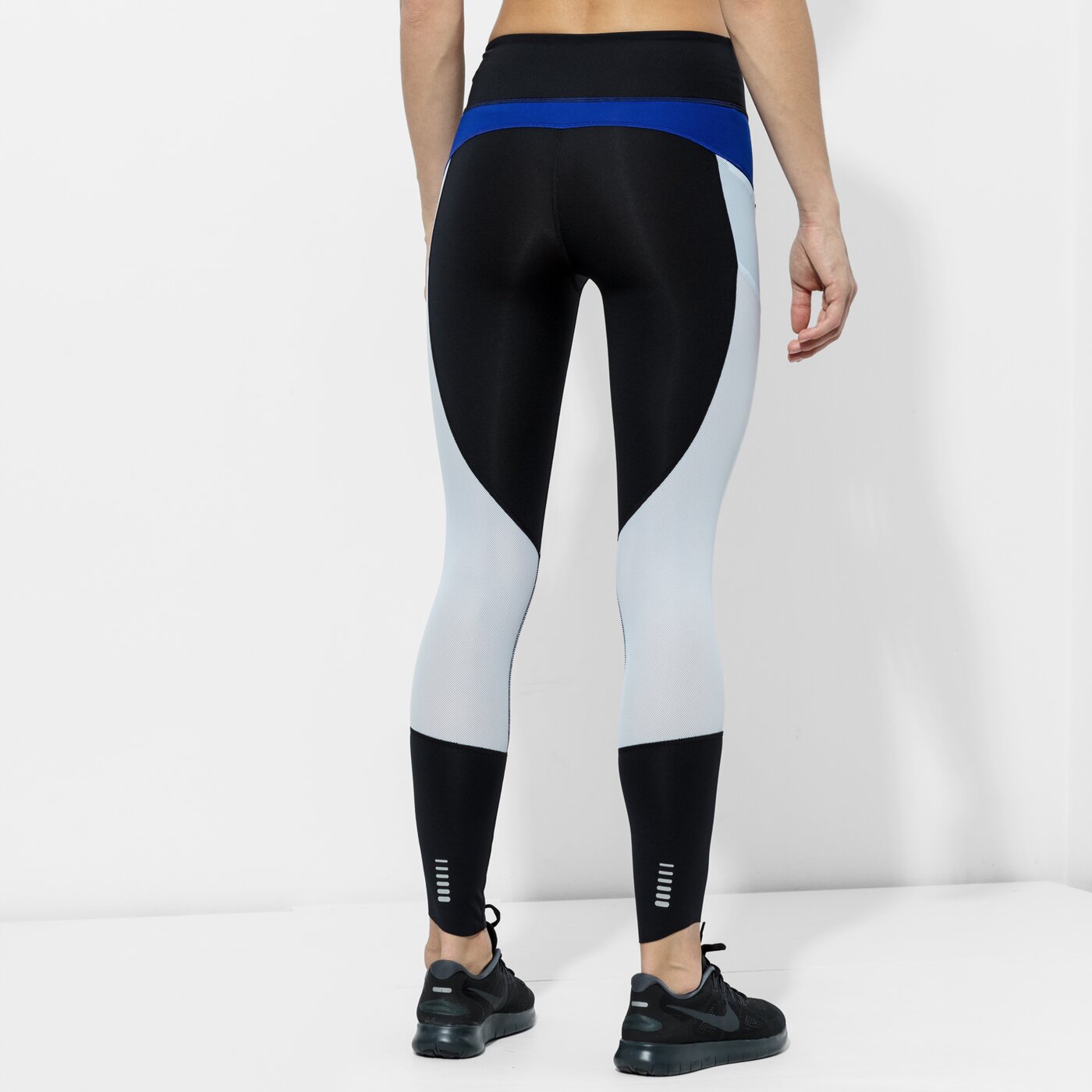 Дамски панталони UNDER ARMOUR КЛИН SPEEDPOCKET RUN CROP 1323044-003 цвят черен
