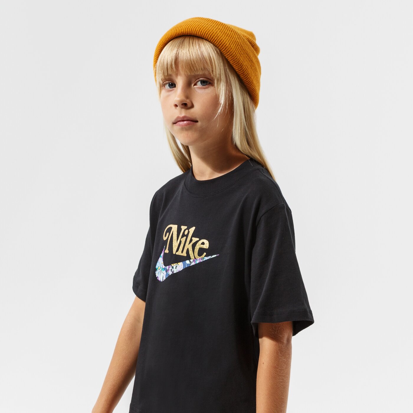 Детска тениска NIKE ТЕНИСКА SPORTSWEAR dh5747-010 цвят черен