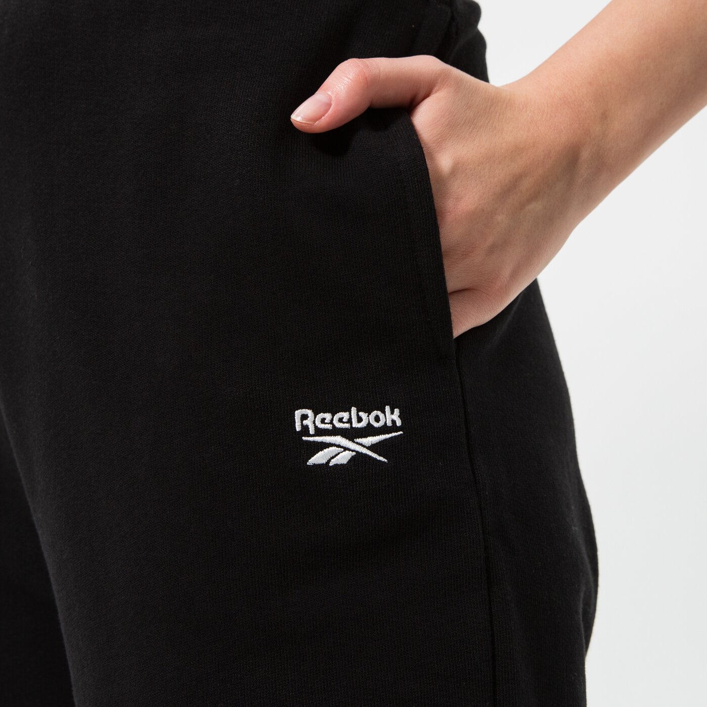 Дамски панталони REEBOK ПАНТАЛОНИ CL WDE COZY FT PANT h49235 цвят черен