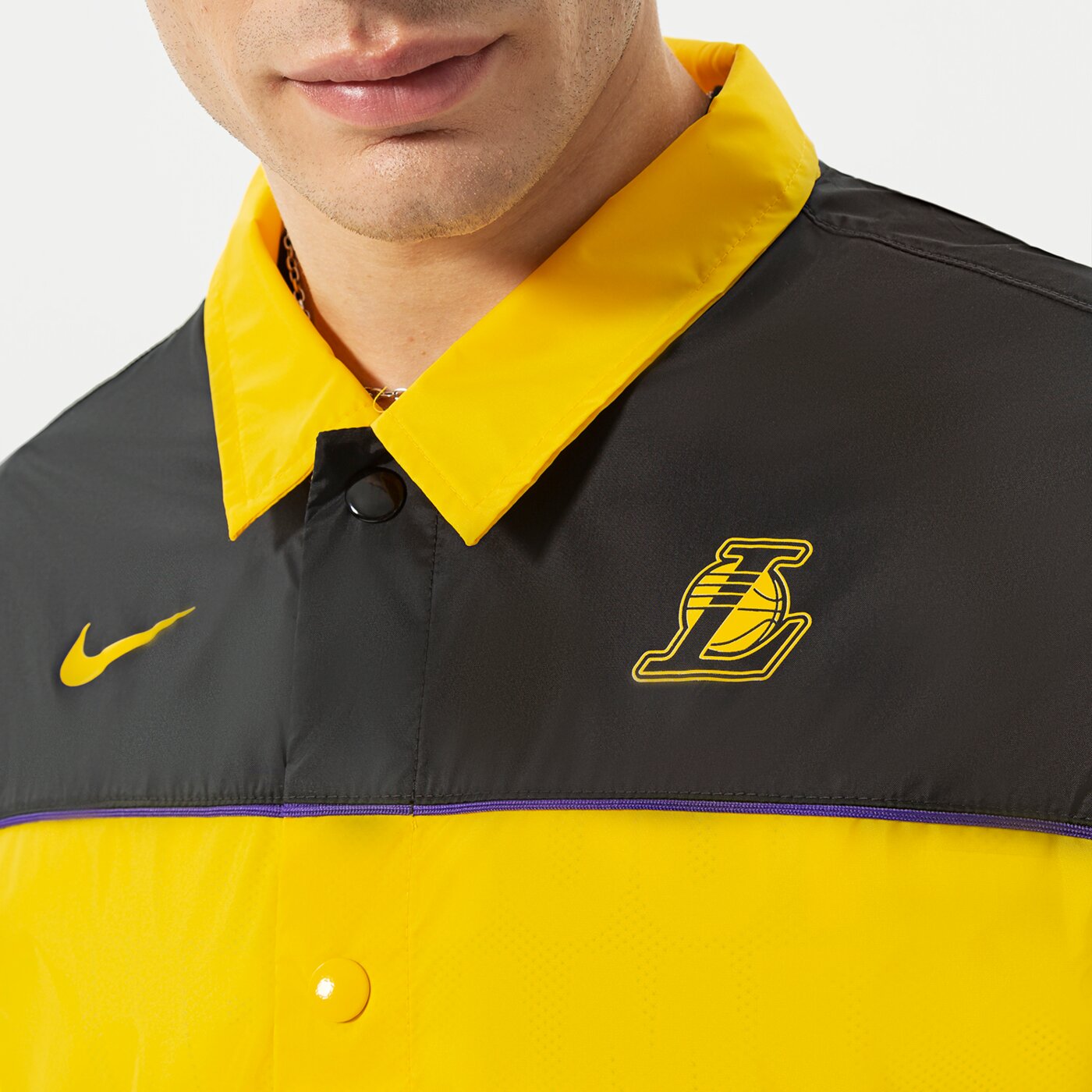 Мъжко преходно яке NIKE ЯКЕ LAL M NK JKT LTWT CTS NBA dn4702-010 цвят черен