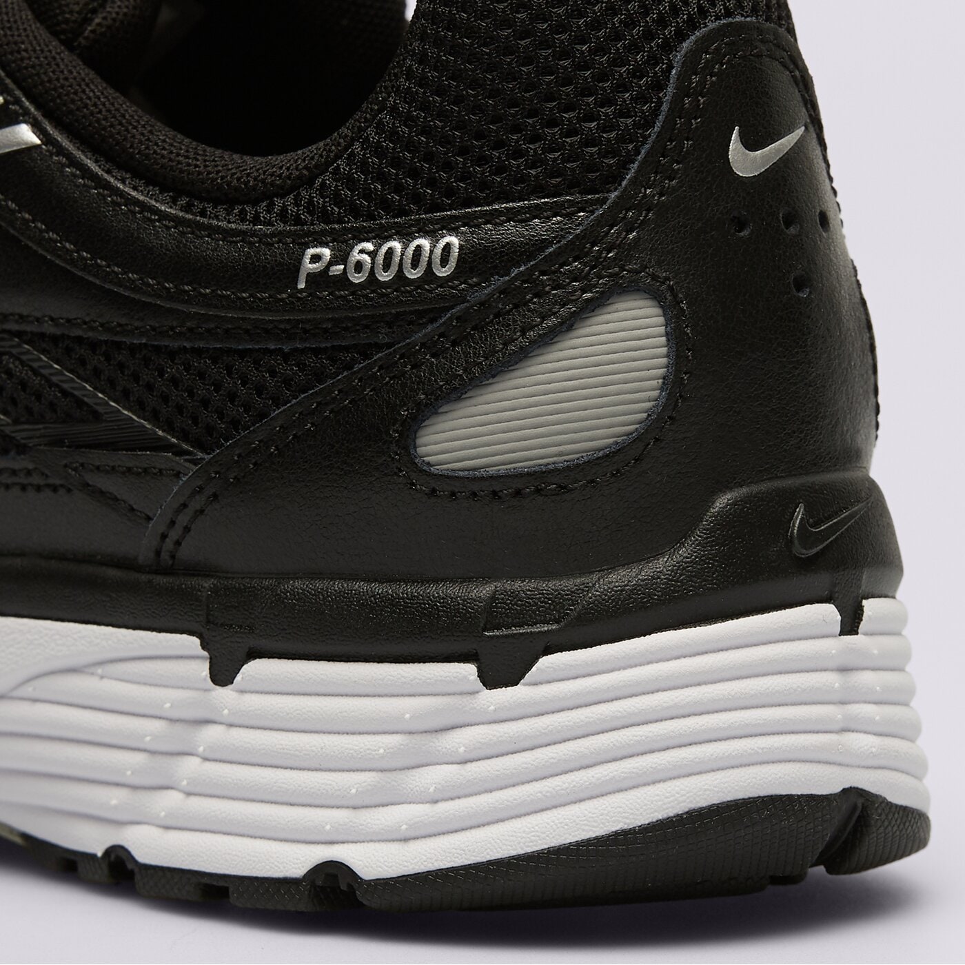 Мъжки маратонки NIKE P-6000 cd6404-026 цвят черен