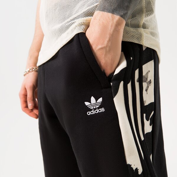 Мъжки къси панталони ADIDAS ШОРТИ CAMO hk2812 цвят черен