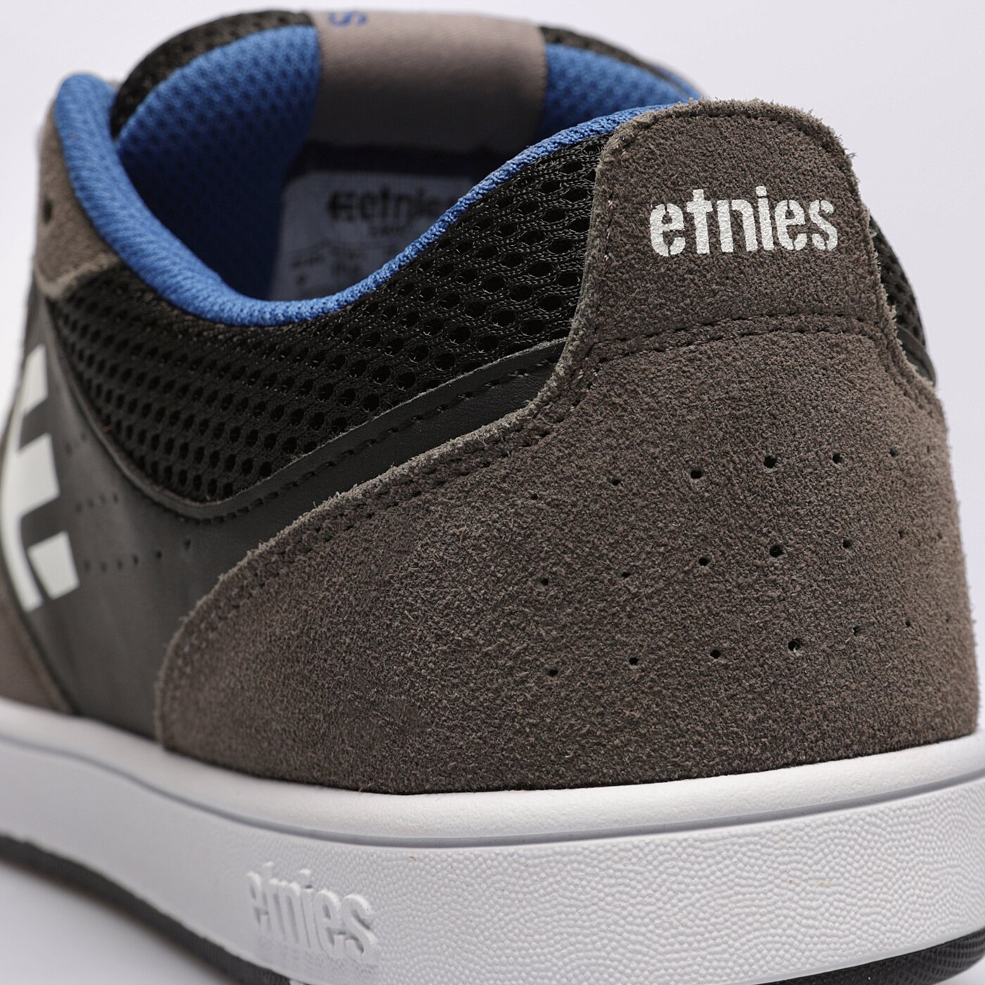 Мъжки маратонки ETNIES VERANO 4101000430039 цвят сив