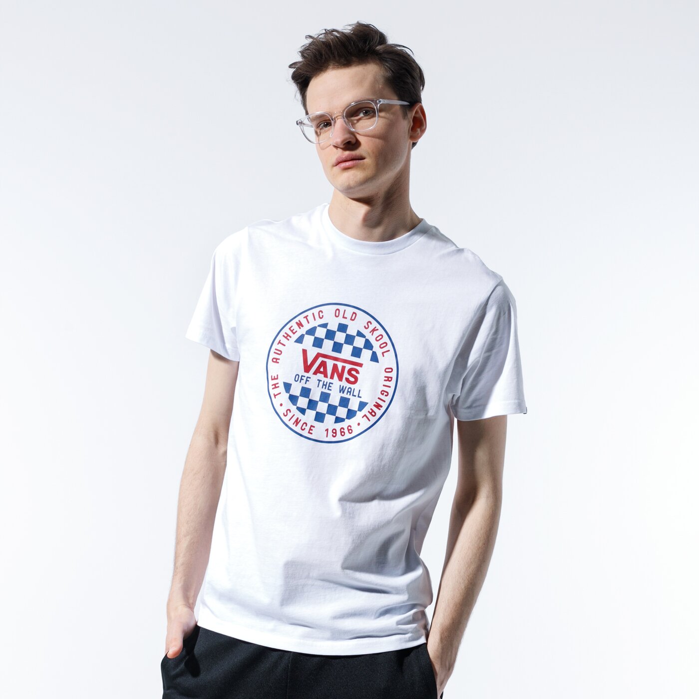 Мъжка тениска VANS ТЕНИСКА OG CHECKER SS vn0a49sywht1 цвят бял