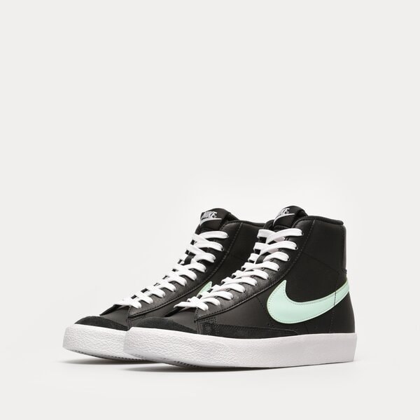 Детски маратонки NIKE BLAZER MID77 GS da4086-008 цвят черен