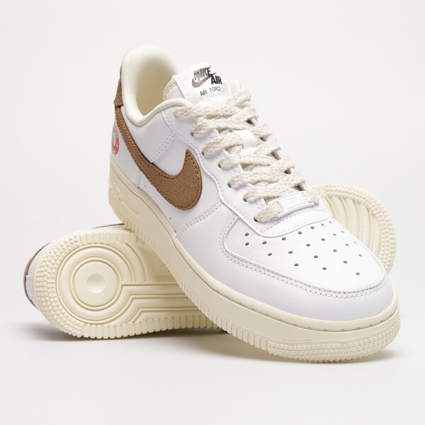 Дамски маратонки NIKE WMNS AIR FORCE 1 '07 LX dj9943-101 цвят бял