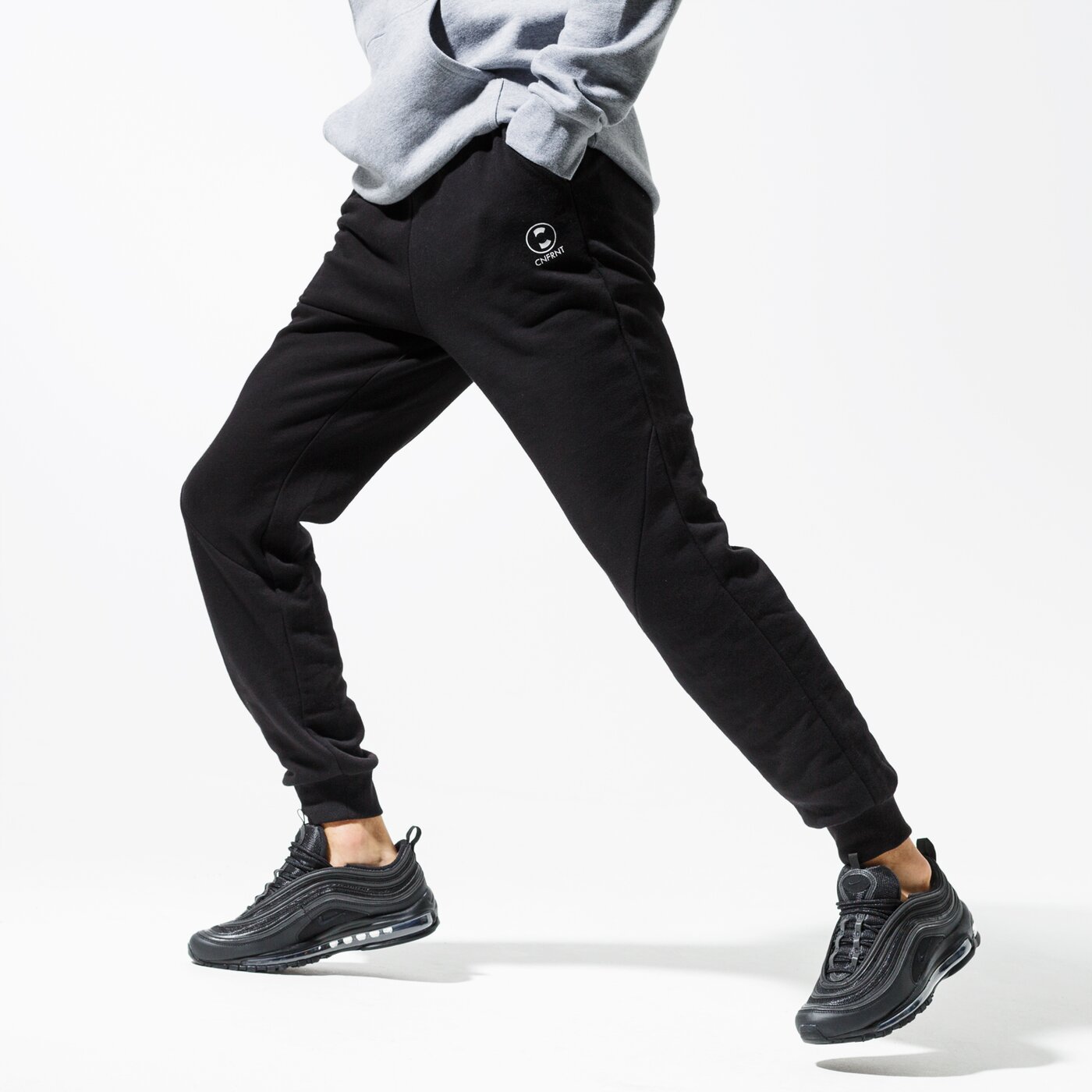 Мъжки панталони CONFRONT ПАНТАЛОНИ ESSENTIAL BLK PANTS cf39spm30001 цвят черен