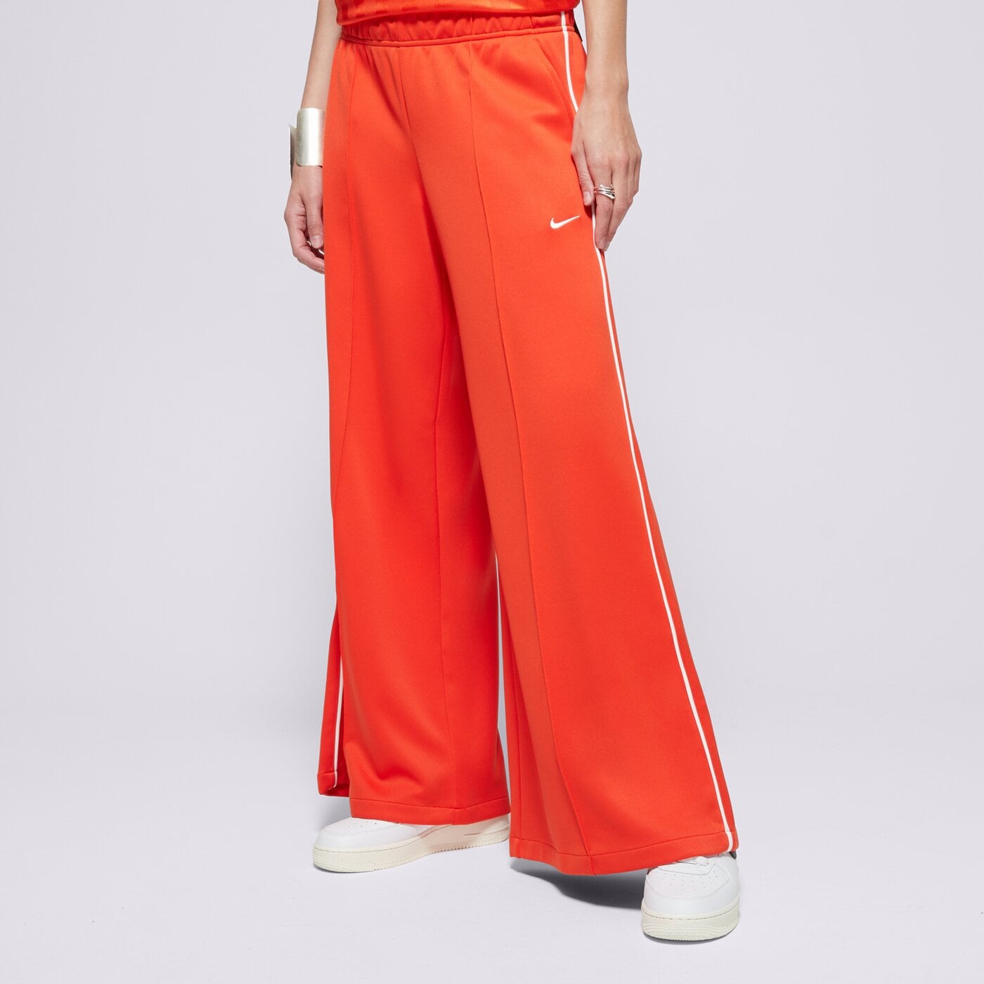 Дамски панталони NIKE ПАНТАЛОНИ W NSW WIDE LEG TRACK PNT ih8514-633 цвят черен