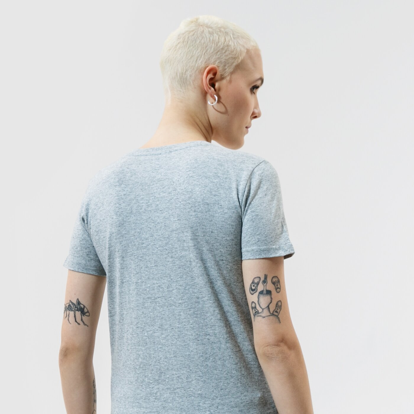 Дамска тениска CHAMPION ТЕНИСКА CREWNECK ТЕНИСКА 114780em029 цвят сив