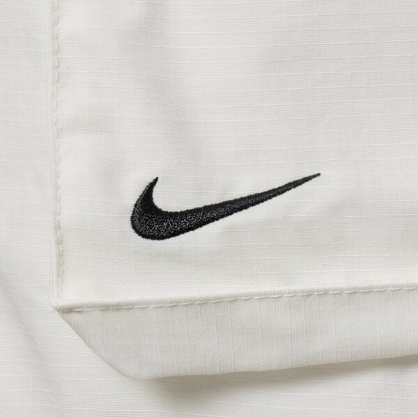 Дамски къси панталони NIKE ШОРТИ W NSW ESSNTL WVN HR 5" CRGO SH hm6982-133 цвят кремав