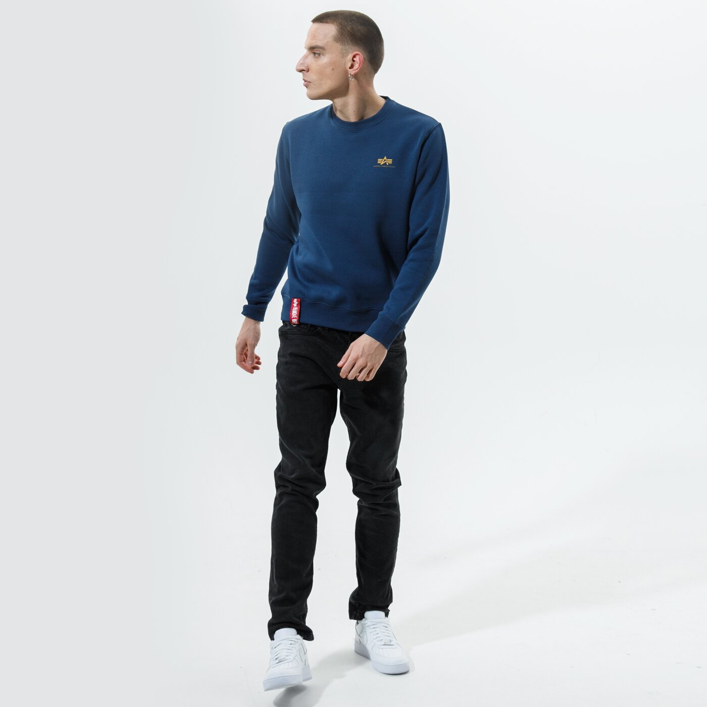Мъжки суичър ALPHA INDUSTRIES СУИТЧЪР BASIC SWEATER SMALL LOGO 188307-435 цвят тъмносин