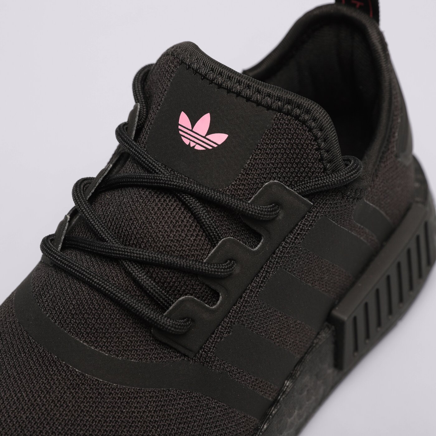 Дамски маратонки ADIDAS NMD_R1 PRIMEBLUE W gx8312 цвят черен