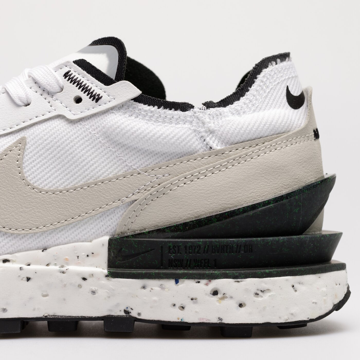 Мъжки маратонки NIKE WAFFLE ONE CRATER NN dh7751-100 цвят бежов