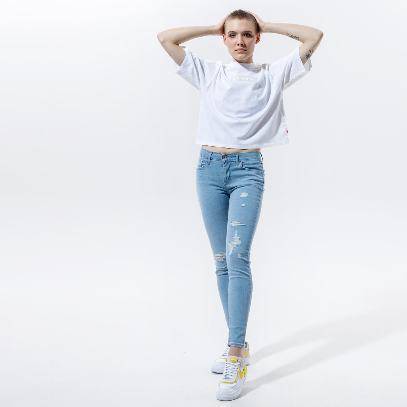 Дамска тениска LEVI'S ТЕНИСКА HEAVYWEIGHT RIGHT ON TEE 18392-0002 цвят бял