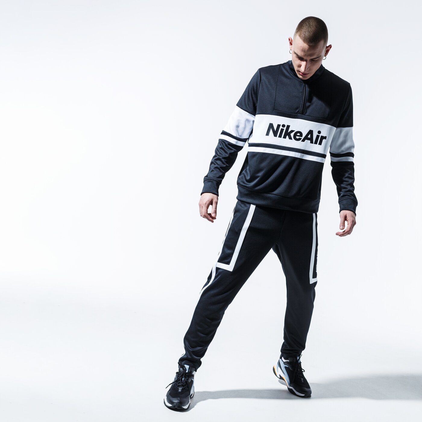 Мъжки суичър NIKE СУИТЧЪР AIR cj4836-010 цвят черен