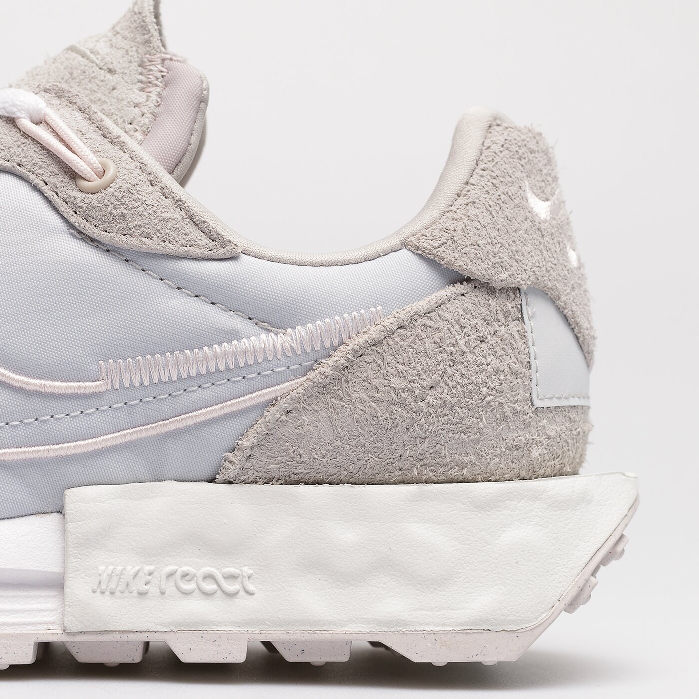 Дамски маратонки NIKE W FONTANKA WAFFLE dc3579-006 цвят сив