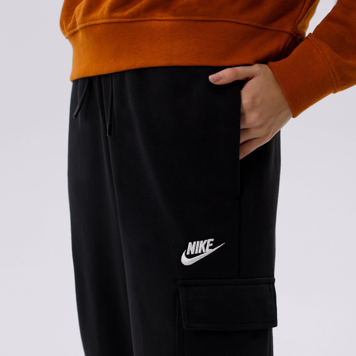 Дамски панталони NIKE ПАНТАЛОНИ W NSW ESSNTL FLC MR CRGO PNT dd8713-010 цвят черен