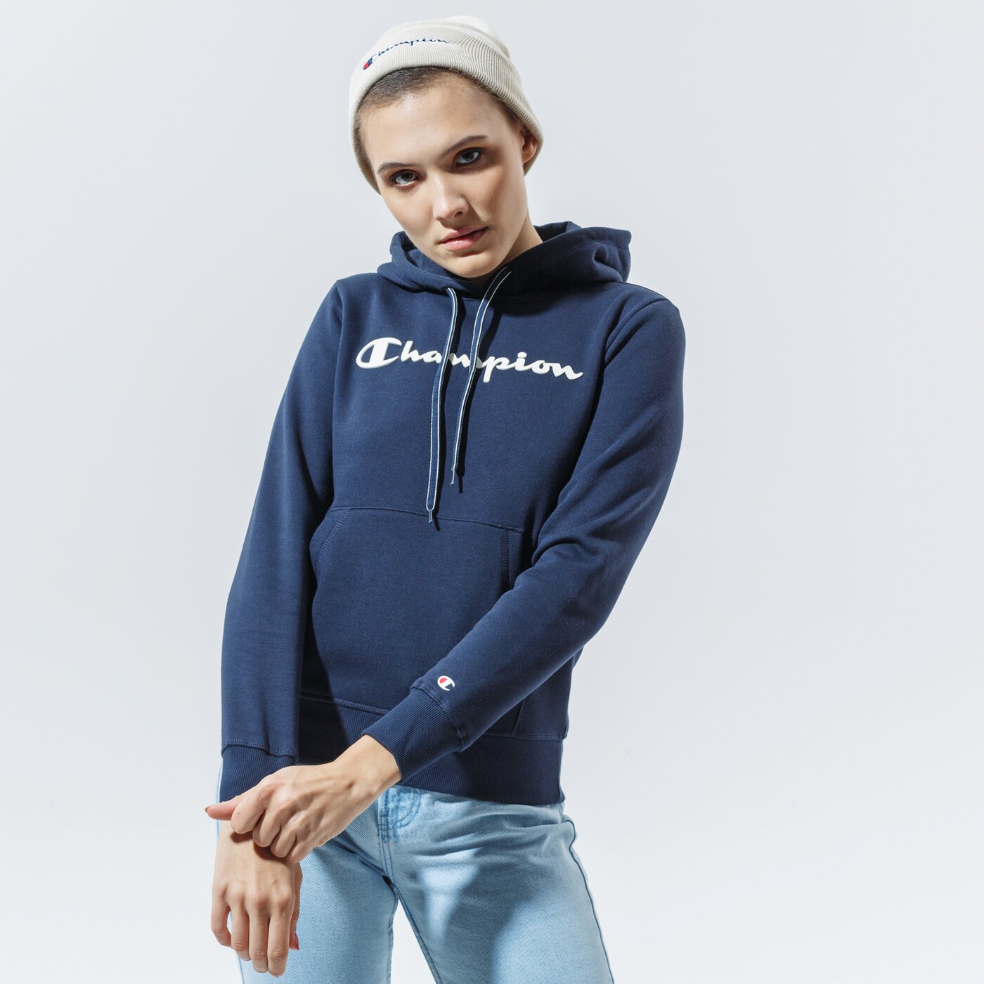Дамски суичър CHAMPION СУИТЧЪР С КАЧУЛКА HOODED SWEATSHIRT 113207bs501 цвят тъмносин