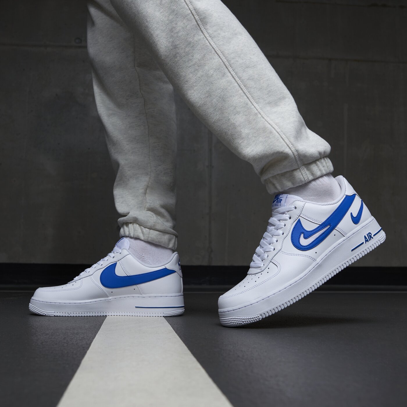 Мъжки маратонки NIKE AIR FORCE 1 '07 FM dr0143-100 цвят бял