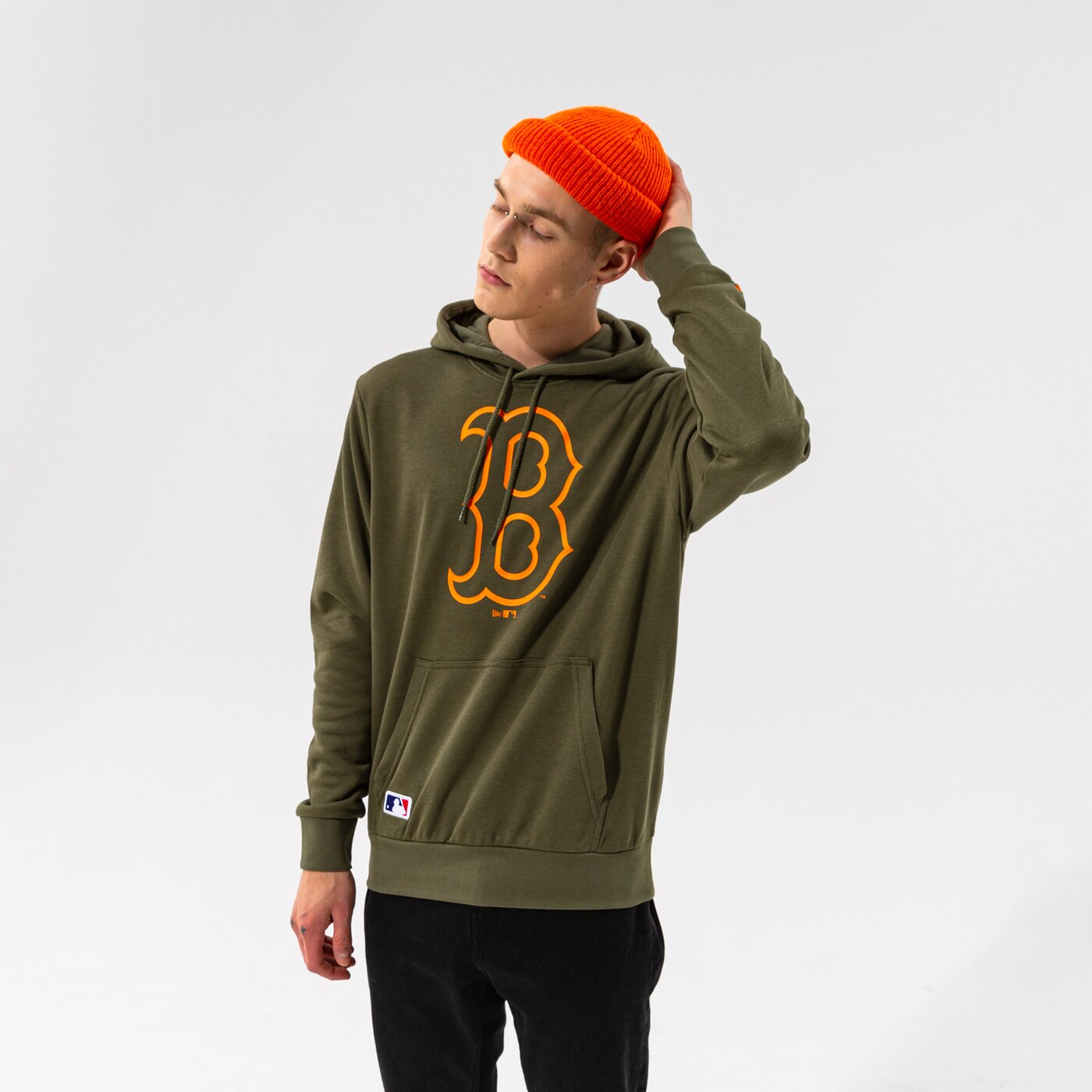 Мъжки суичър NEW ERA СУИТЧЪР С КАЧУЛКА MLB SEASNL TEAM LOGO HOODY BOSRED 12827240 цвят каки