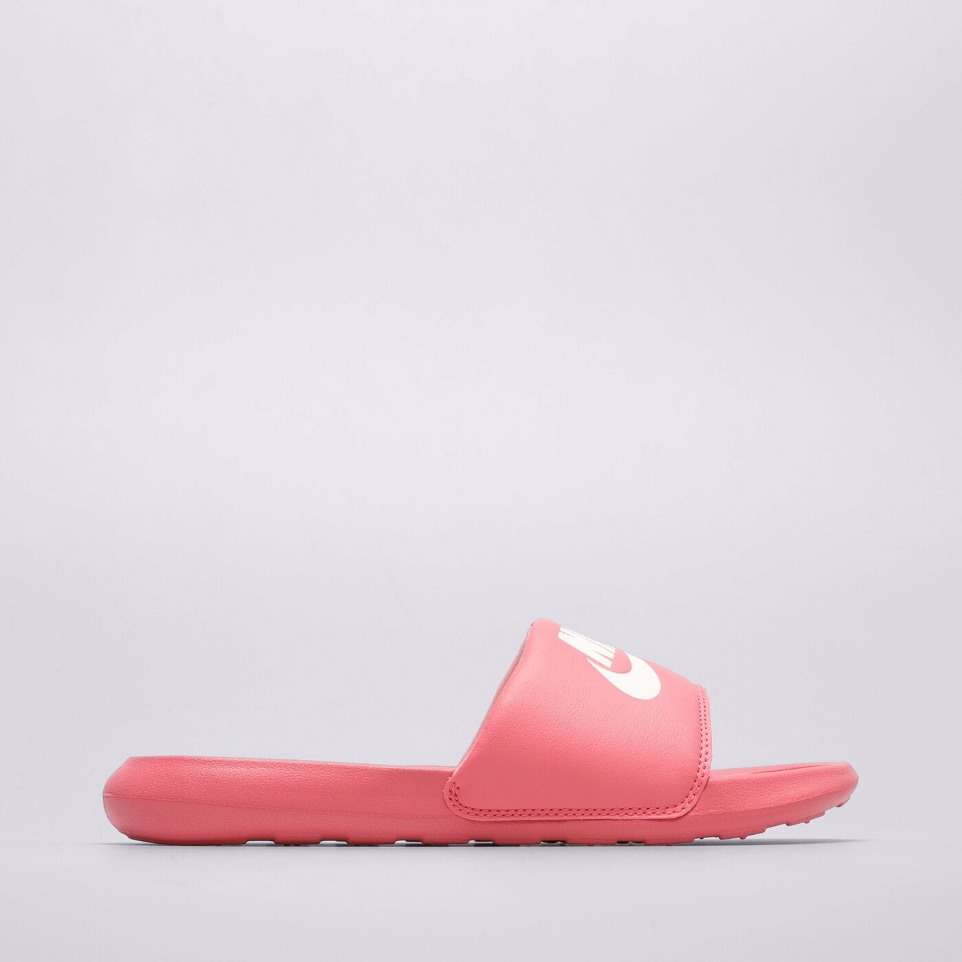 Дамски чехли и сандали NIKE VICTORI ONE cn9677-802 цвят червен