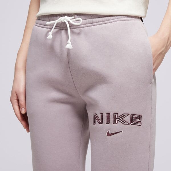 Дамски панталони NIKE ПАНТАЛОНИ W NSW PHNX FLC MR STD LOGO PNT hm9757-226 цвят виолетов