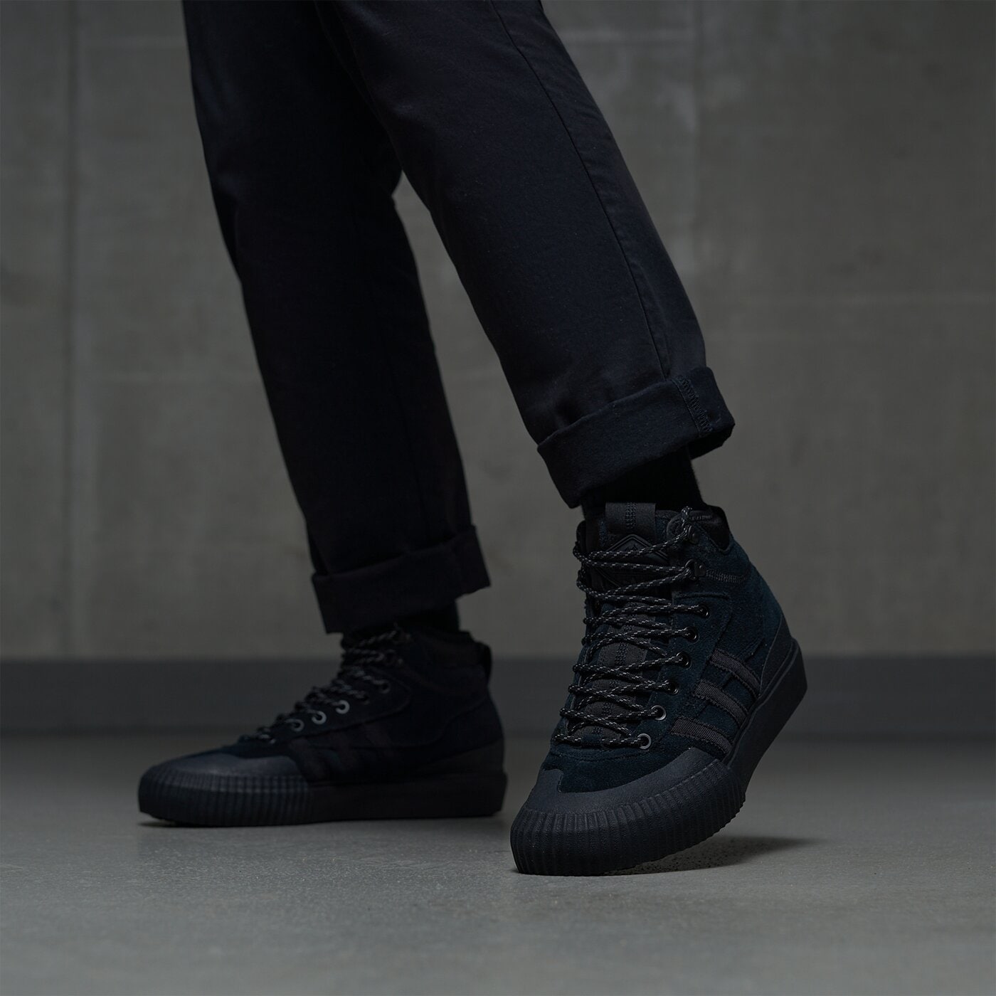 Мъжки зимни обувки ADIDAS AKANDO ATR fv5130 цвят черен