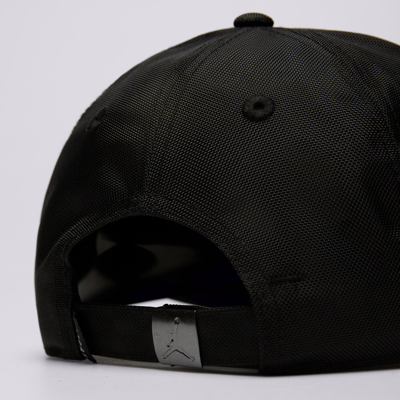 Детска шапка с козирка JORDAN ШАПКА JAN METAL JUMPMAN CURVE BRIM 9a0823-023 цвят черен