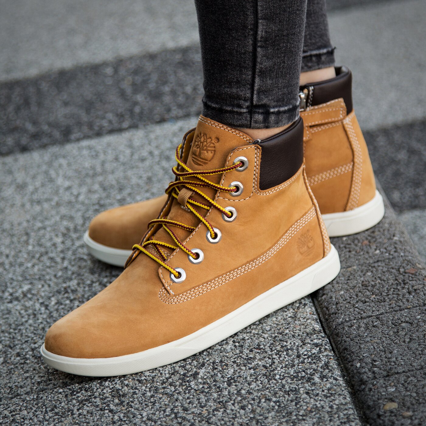 Дамски маратонки TIMBERLAND LONDYN 6 INCH tb0a1inf2311 цвят жълт