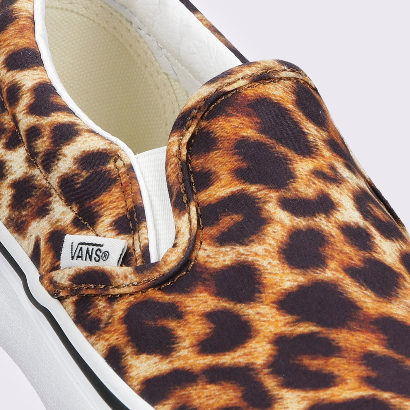 Дамски маратонки VANS UA CLASSIC SLIP-ON vn0a5ao83i61 цвят многоцветен