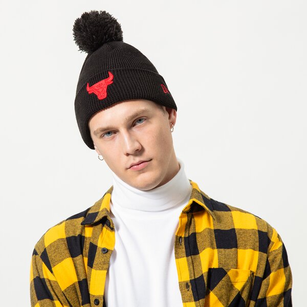 Мъжка зимна шапка NEW ERA ШАПКА POP BOBBLE BEANIE BULLS CHICAGO BULLS BLK 60285007 цвят черен